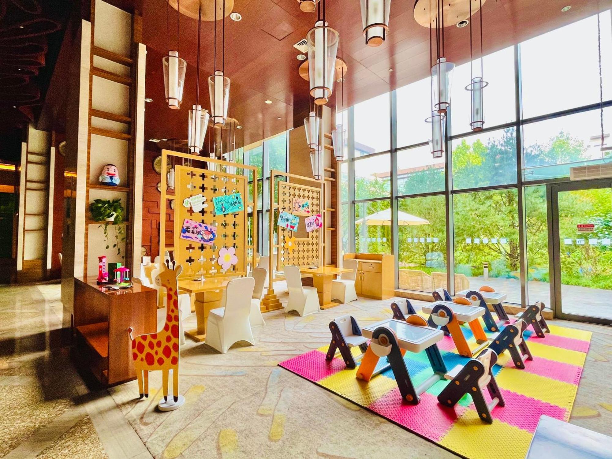 Holiday Inn Beijing Shijingshan Parkview By Ihg Zewnętrze zdjęcie