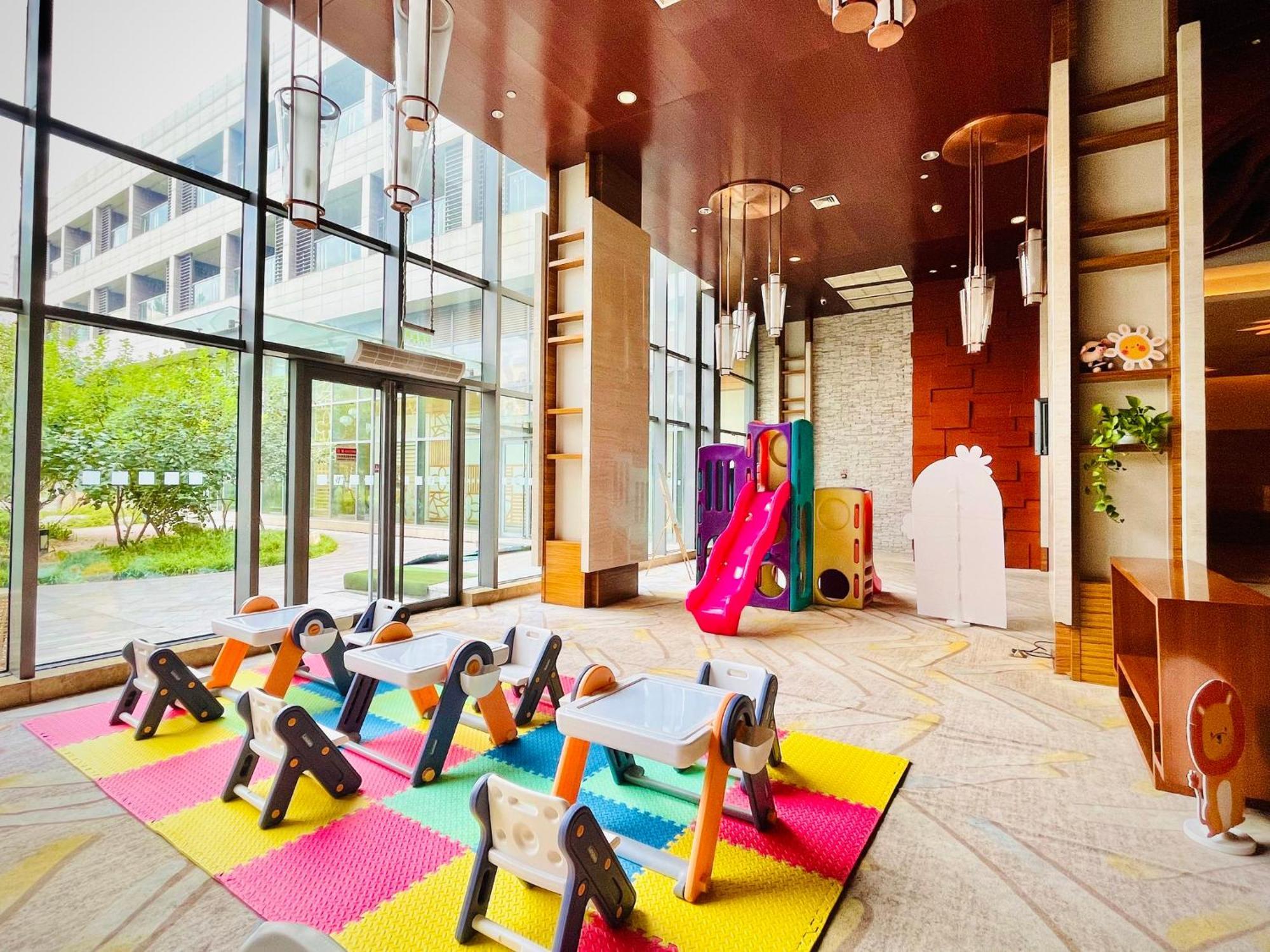 Holiday Inn Beijing Shijingshan Parkview By Ihg Zewnętrze zdjęcie